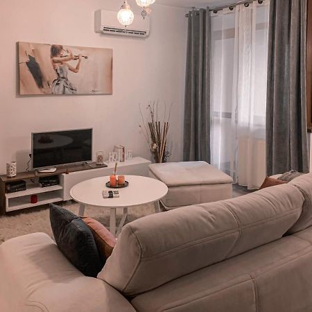 Apartment 2 Rooms Luxury 부쿠레슈티 외부 사진