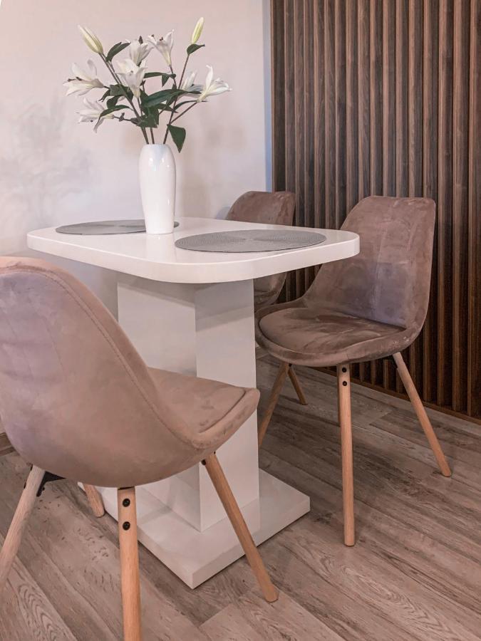 Apartment 2 Rooms Luxury 부쿠레슈티 외부 사진