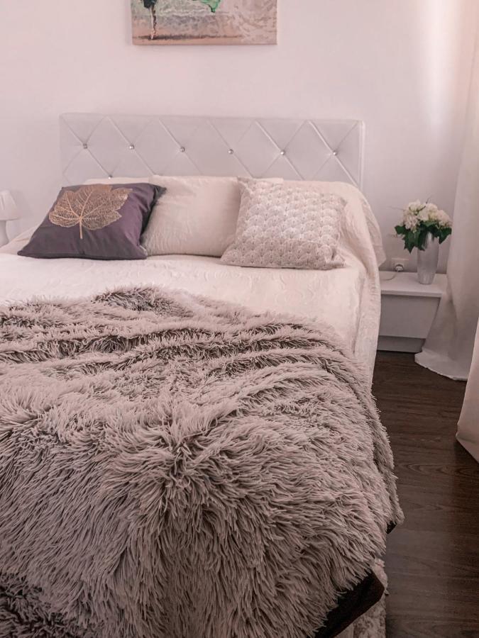 Apartment 2 Rooms Luxury 부쿠레슈티 외부 사진